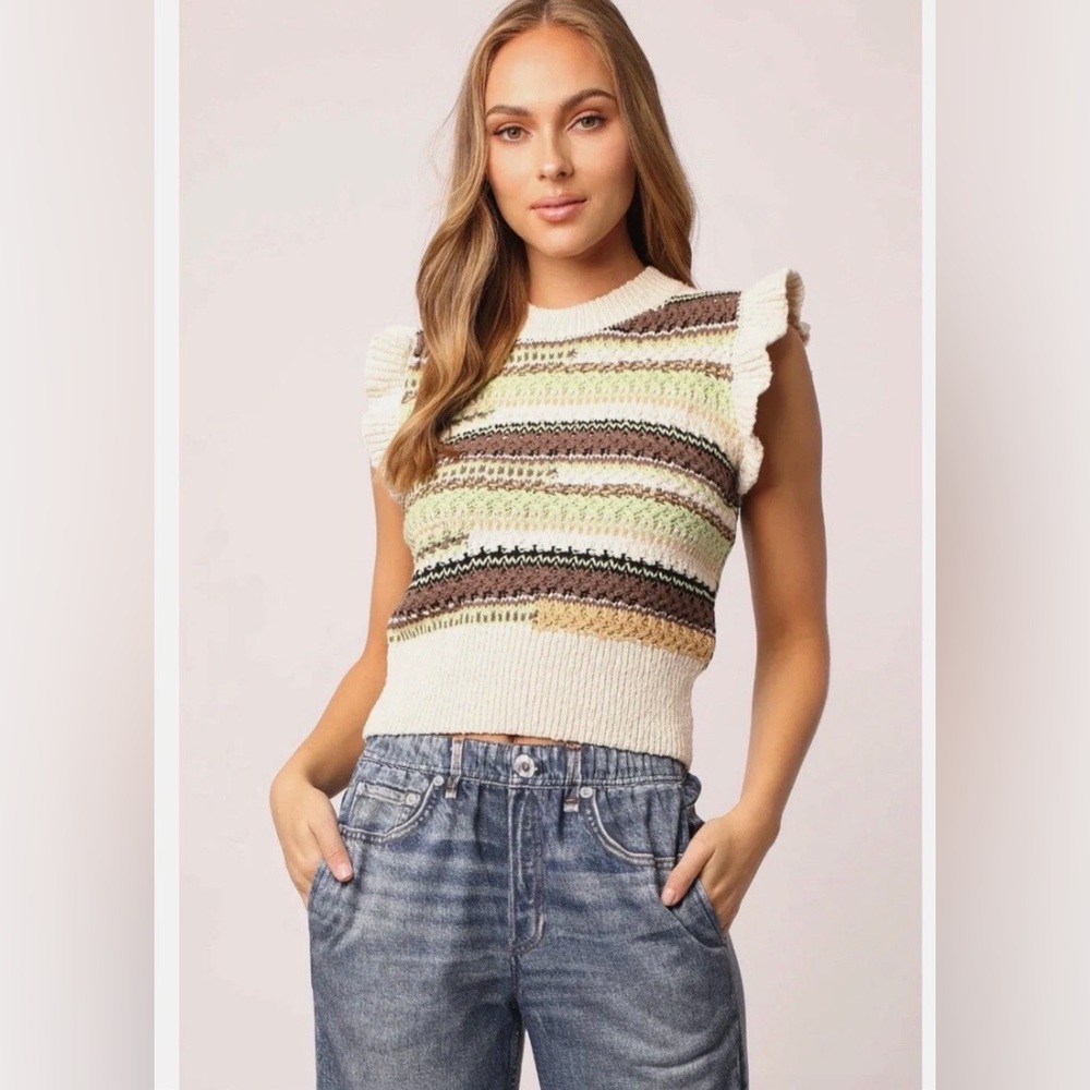 Zara Ruffled Sleeve Multicolor Chunky Knit/Crochet Sweater Vest.  Size Medium. - Picture 4 of 11